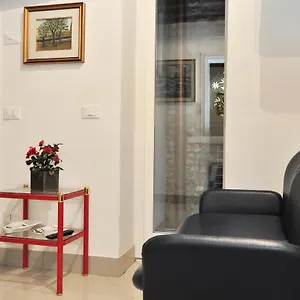 cozy-apartment-near-rialto-bridge-stmark-square.hotelslidodijesolo.com/